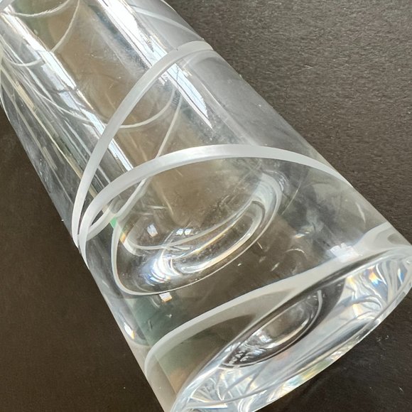 KATE SPADE For Lenox "James Lane" Etched Cylinder Crystal Bud Vase - Picture 3 of 6